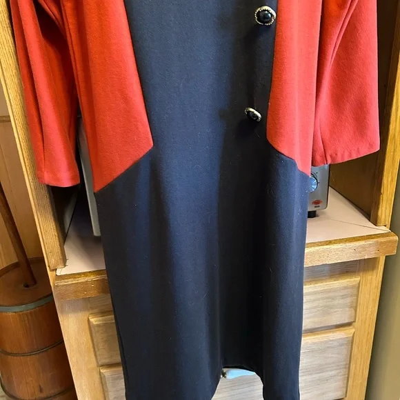 Women’s Vintage Color Block Black Burnt Orange JRT Button Detail below the knee - Picture 4 of 9